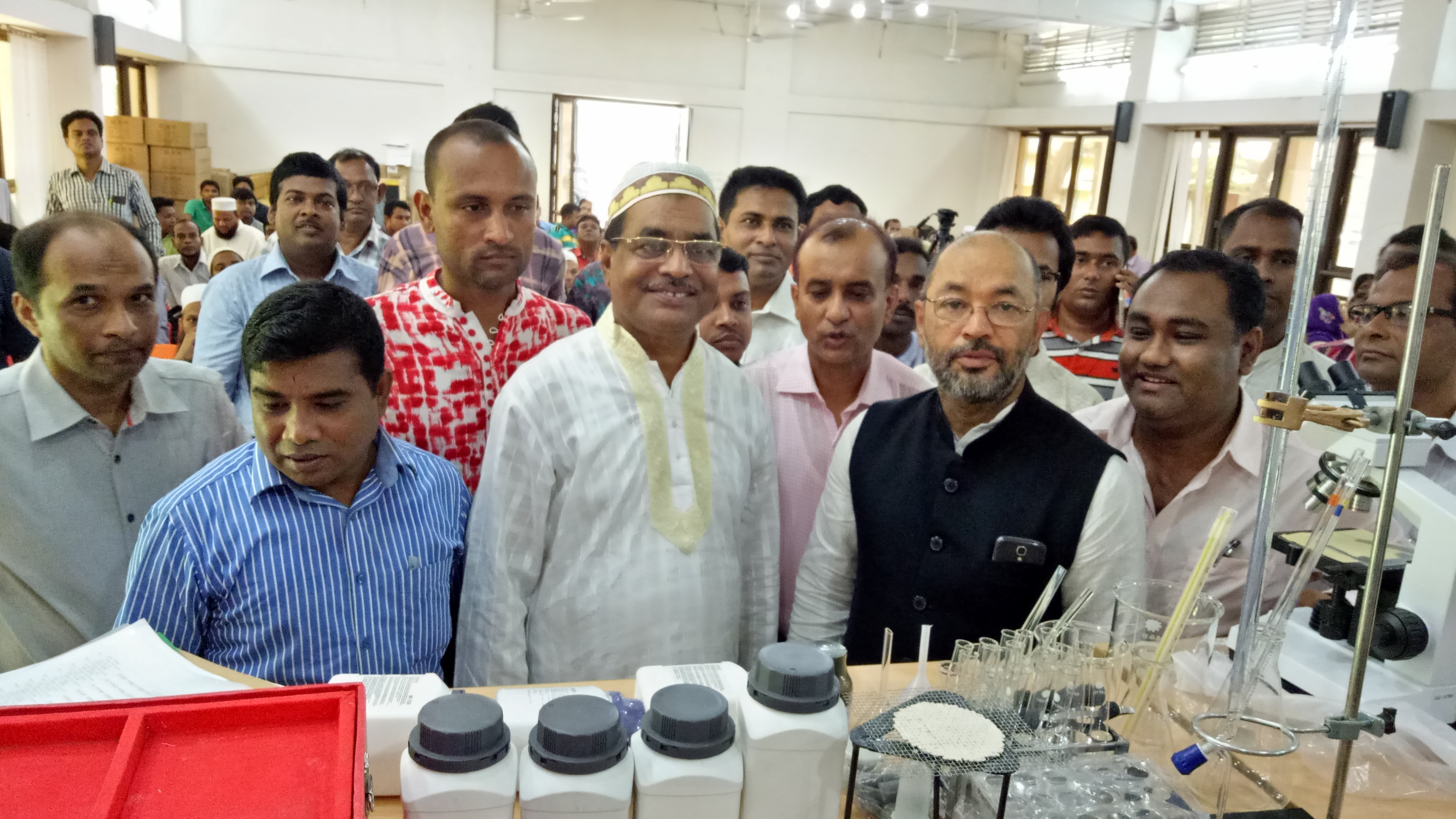 গ্রামীন অবকাঠামো রক্ষনাবেক্ষন টিআর প্রকল্পের বাস্তবায়িত চিত্র। 