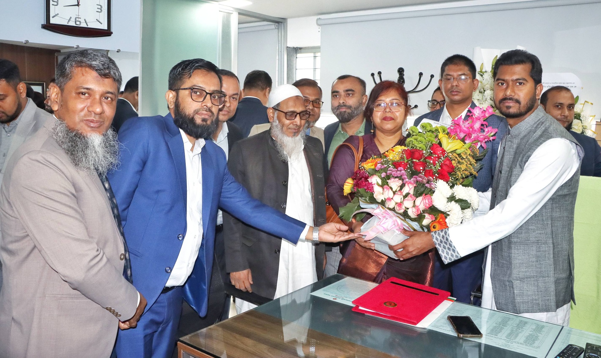 মাননীয় প্রতিমন্ত্রী মহোদয়ের সাথে শুভেচ্ছা বিনিময়