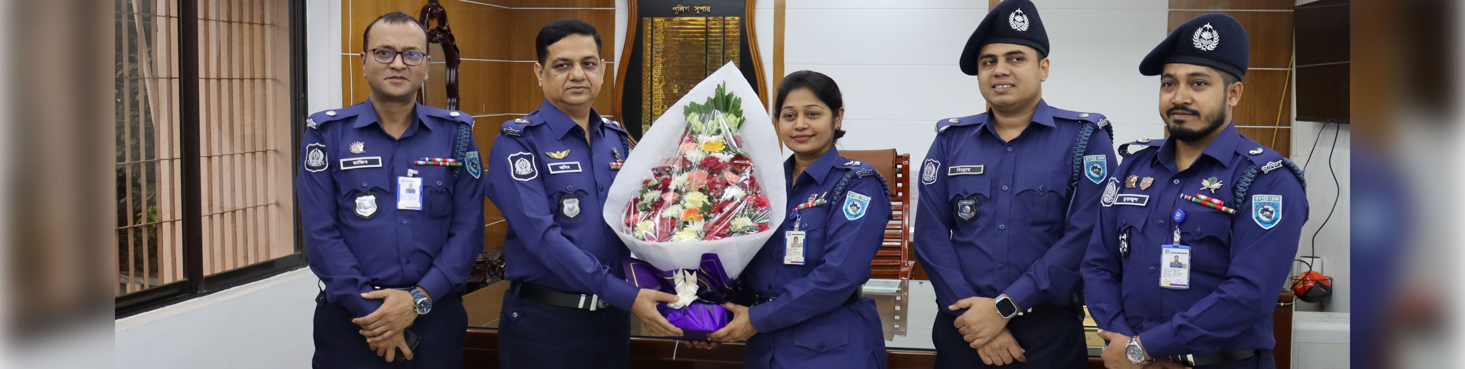 জেলা পুলিশ গােইবান্ধা ।
