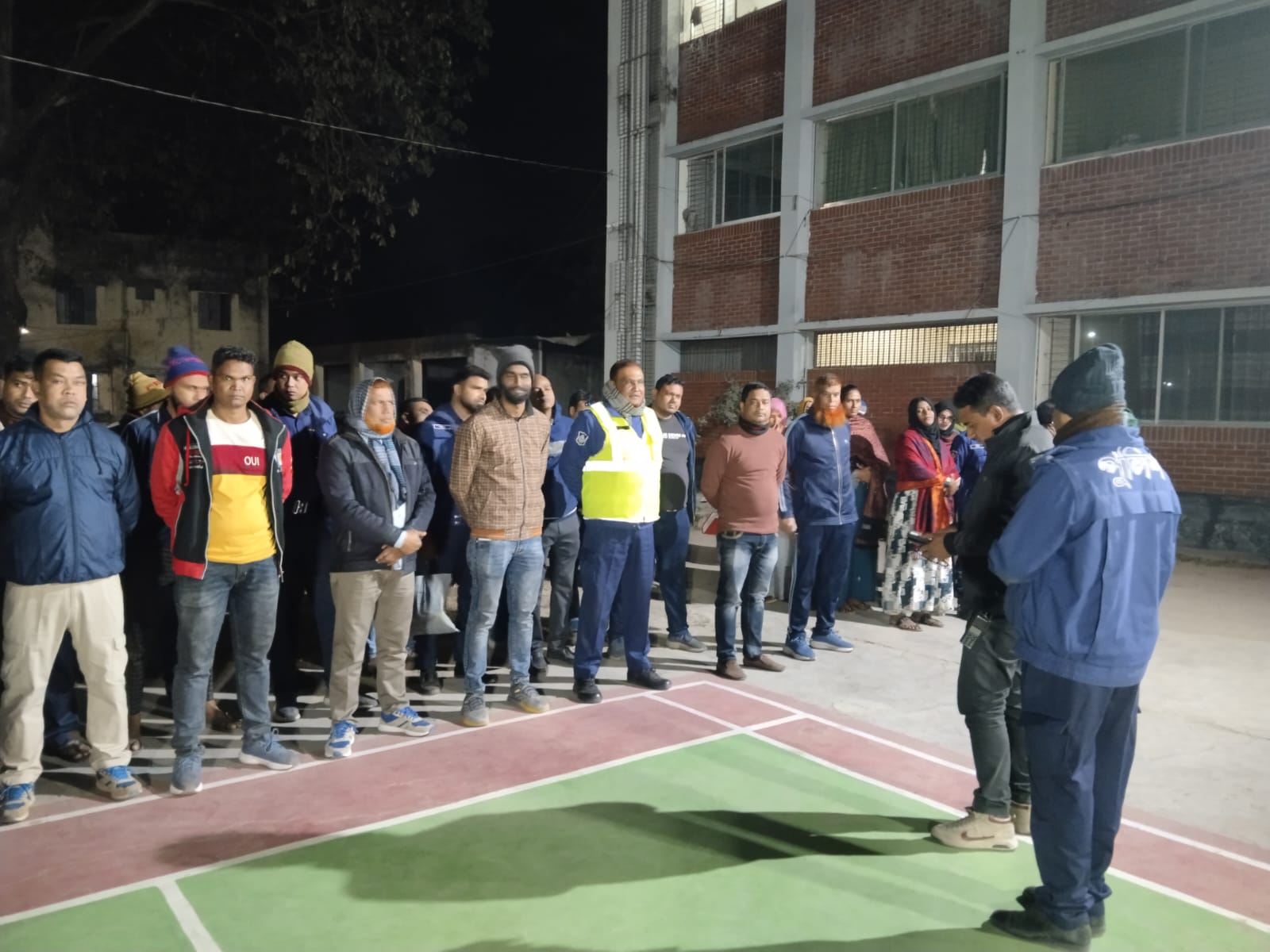 ক্যাপশনহীন