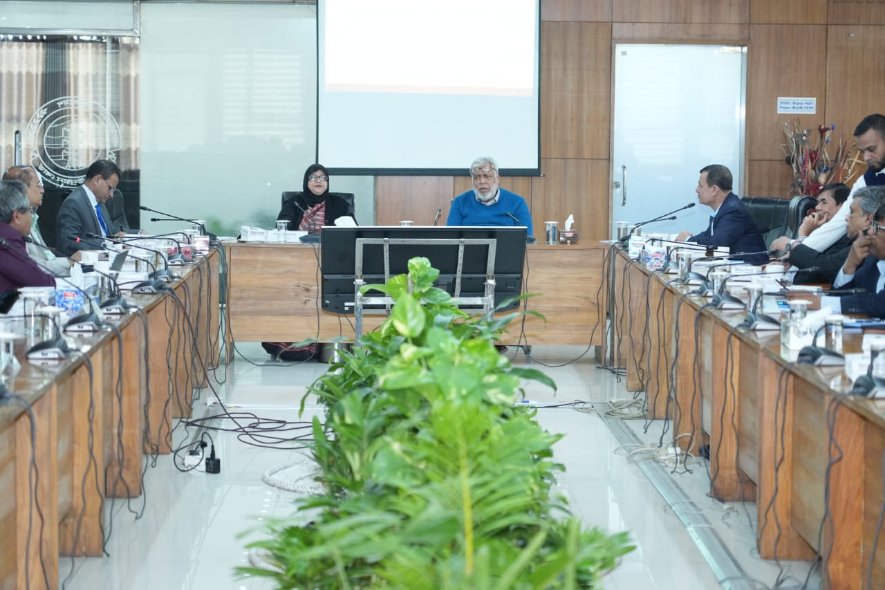 মাননীয় উপদেষ্টা, বিদ্যুৎ, জ্বালানি ও খনিজ সম্পদ মন্ত্রণালয় এর সভাপতিত্বে সভা (১৮.১২.২০২৪)