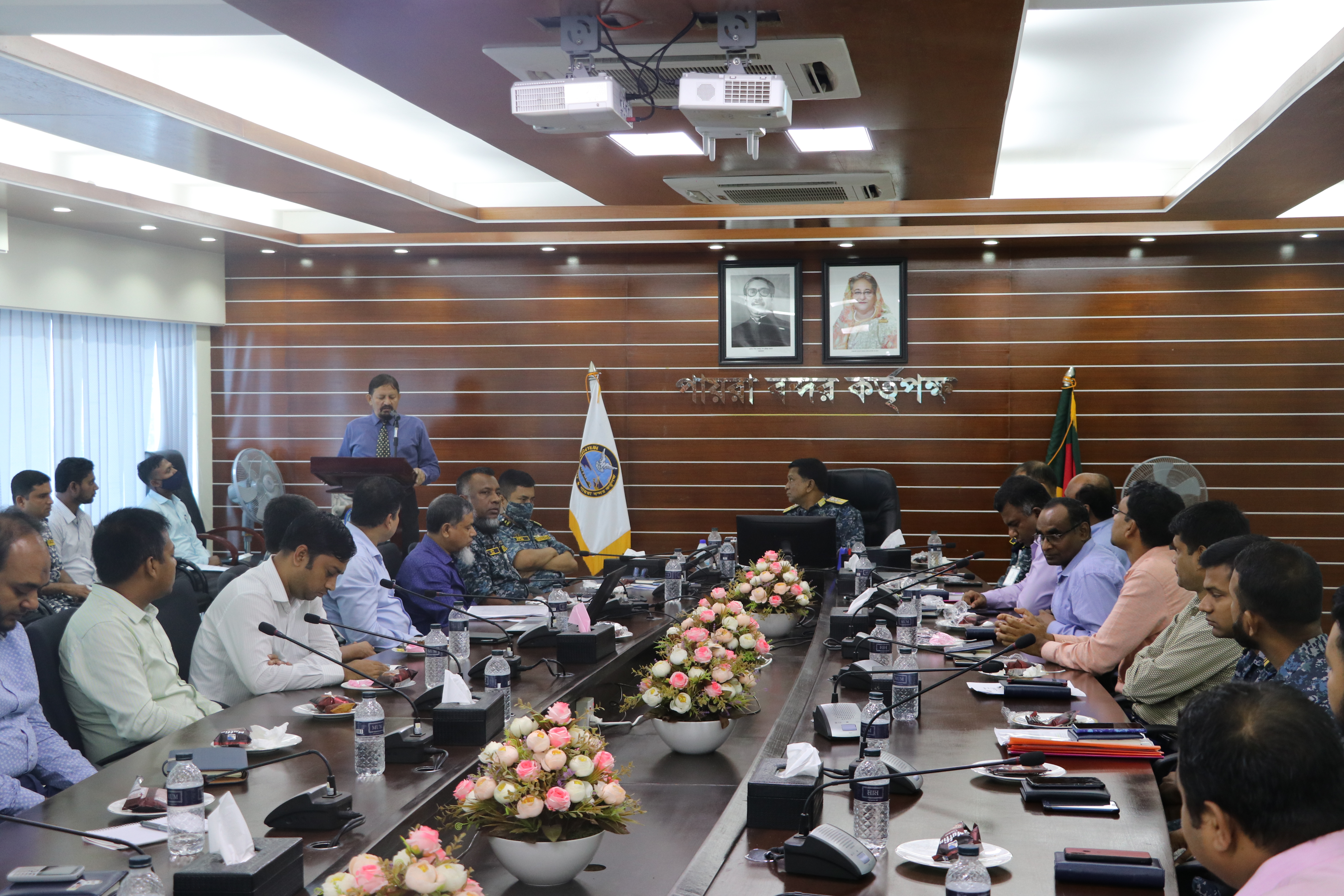 বিদায় অনুষ্ঠানে বক্তব্য প্রদান করেন বিদায়ী পরিচালক (প্রশাসন), জনাব মহিউদ্দিন আহমেদ খান।