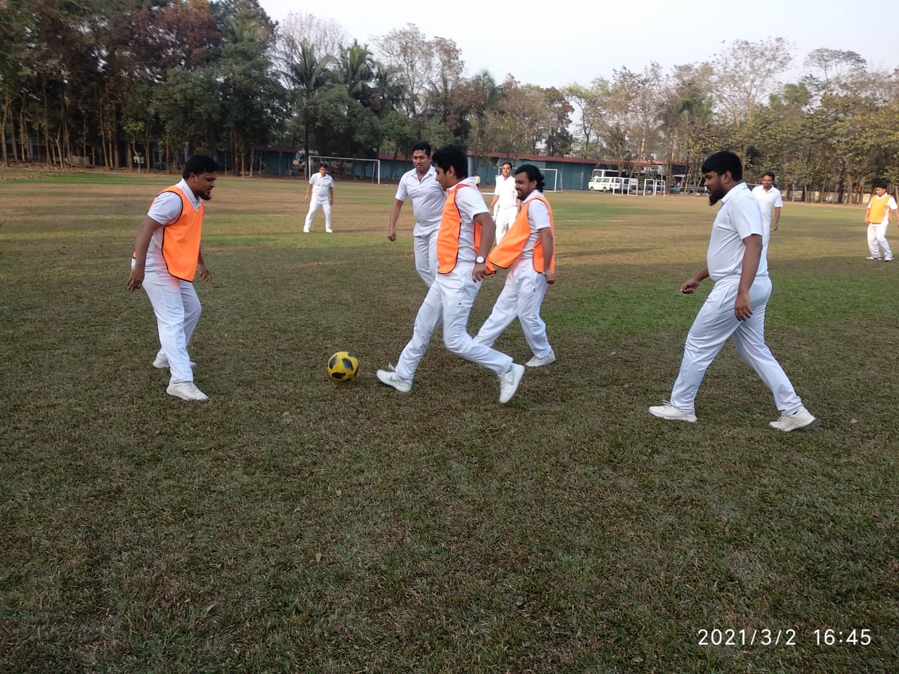 ফুটবল ম্যাচে প্রশিক্ষণার্থীরা