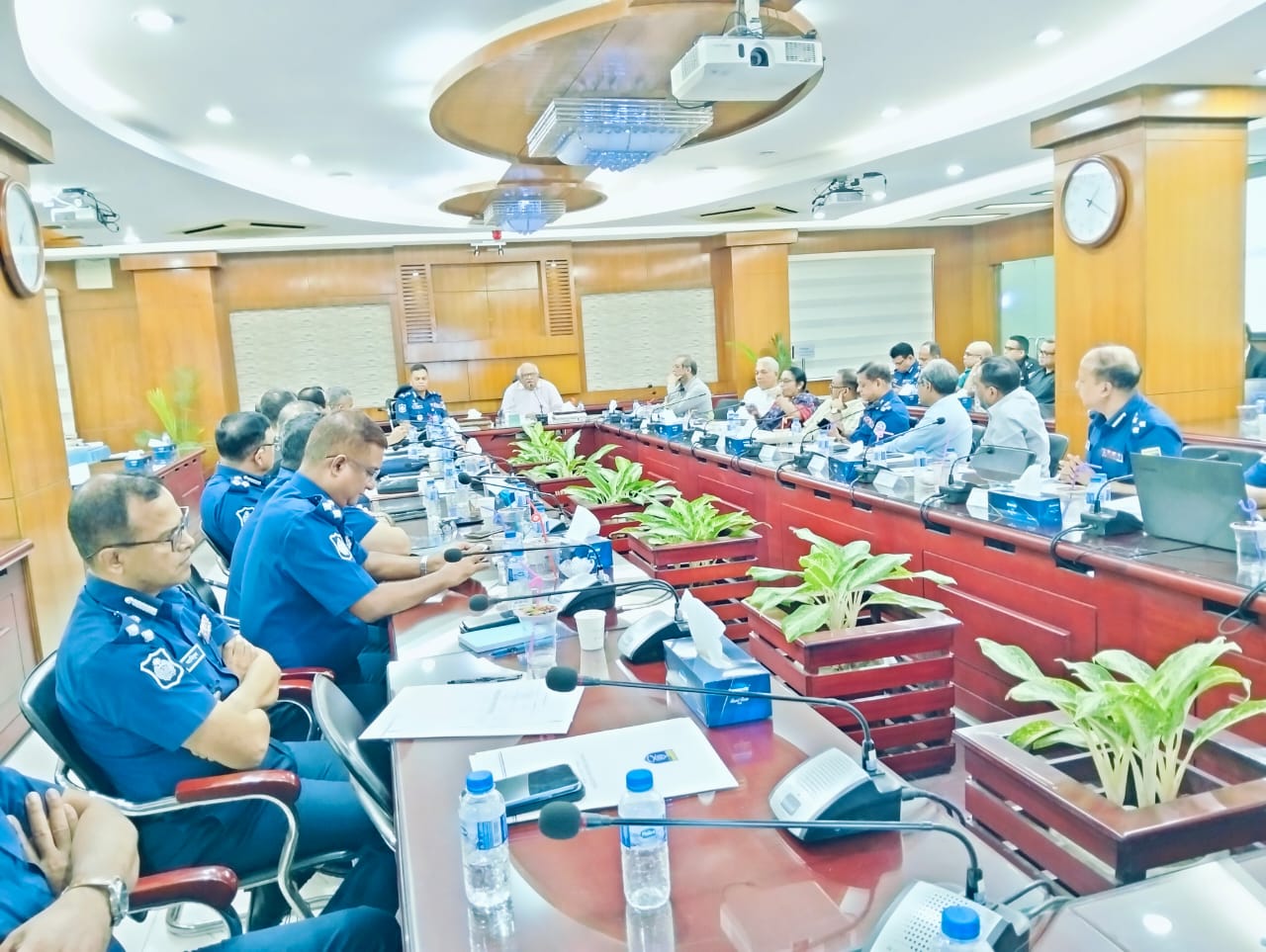 পুলিশ হেডকোয়ার্টারে মতবিনিময় সভা