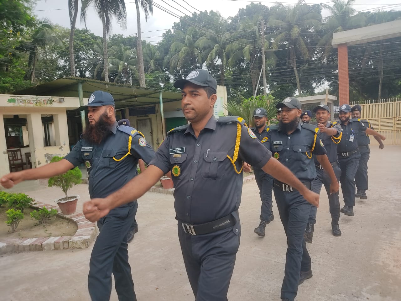 ফরিদপুর জেলা কারাগারের স্টাফদের ১৩/০৮/২০২৫ তারিখের প্যারেড এর দৃশ্য