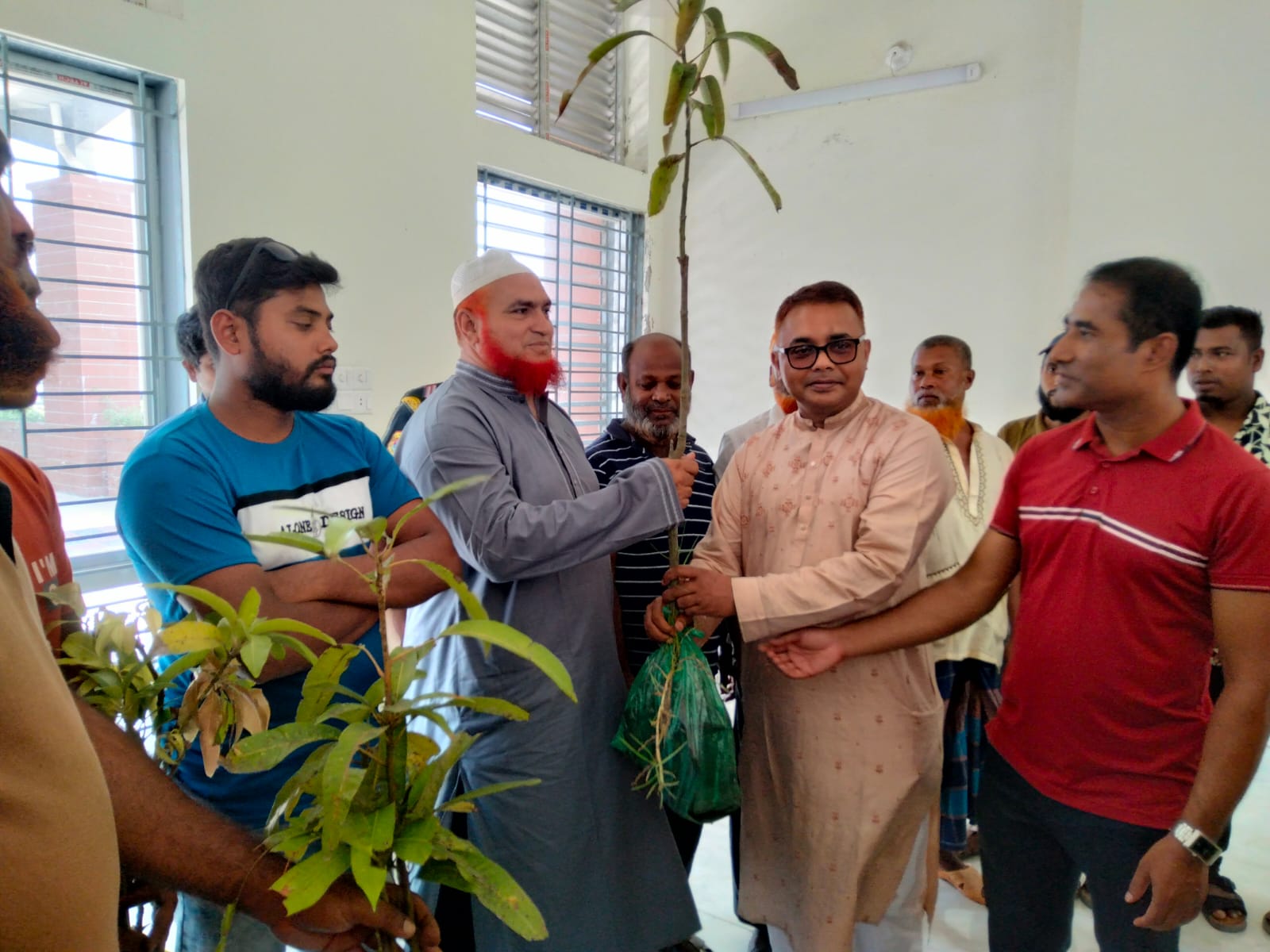 অদ্য- ৩০/০৫/২০২৬ তারিখ খুলনা জেলা কারাগার-১ কর্তৃক আয়োজিত ঈদ-উল-আযহা উপলক্ষে বন্দিদের আত্নীয় স্বজনদের মাঝে উপহার বিতরন অনুষ্ঠান।