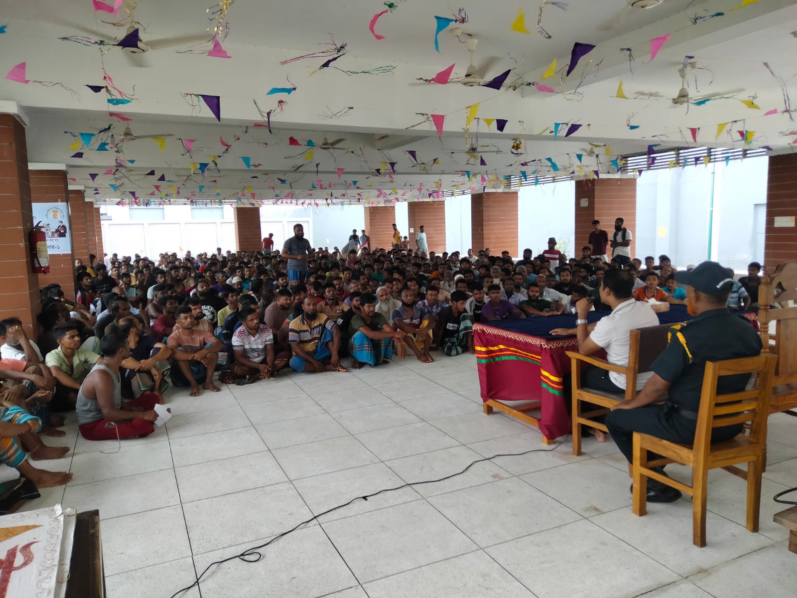 ২৬/০৫/২০২৬ খ্রিঃ তারিখ খুলনা জেলা কারাগার-১ এ আসন্ন পবিত্র ঈদুল আযহা উপলক্ষে বন্দী দরবার অনুষ্ঠিত হয়।