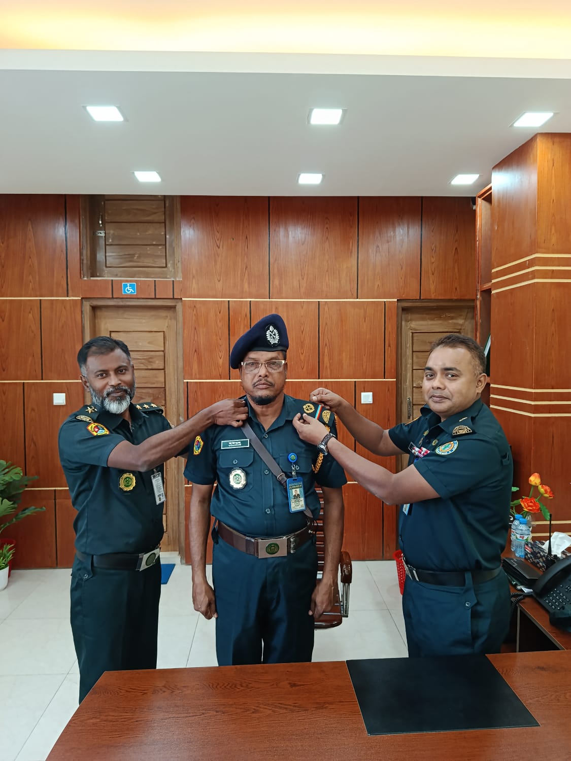 মোঃ ইউনুছ মিয়া সর্বপ্রধান কারারক্ষী হতে সার্জেন্ট ইন্সট্রাক্টর পদে পদন্নতি পেয়ে ঝালকাঠী জেলা কারাগার হতে খুলনা জেলা কারাগারে যোগদান করেন - ০৫/১০/২০২৬ খ্রিঃ তারিখ।