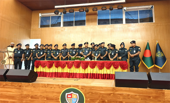 রাজশাহী কারা প্রশিক্ষণ কেন্দ্রে বৃক্ষরোপণ কর্মসূচীর শুভ উদ্বোধন করেন কারা মহাপরিদর্শক ব্রিগেডিয়ার জেনারেল সৈয়দ মোঃ মোতাহের হোসেন, এনডিসি, পিএসসি মহোদয়।