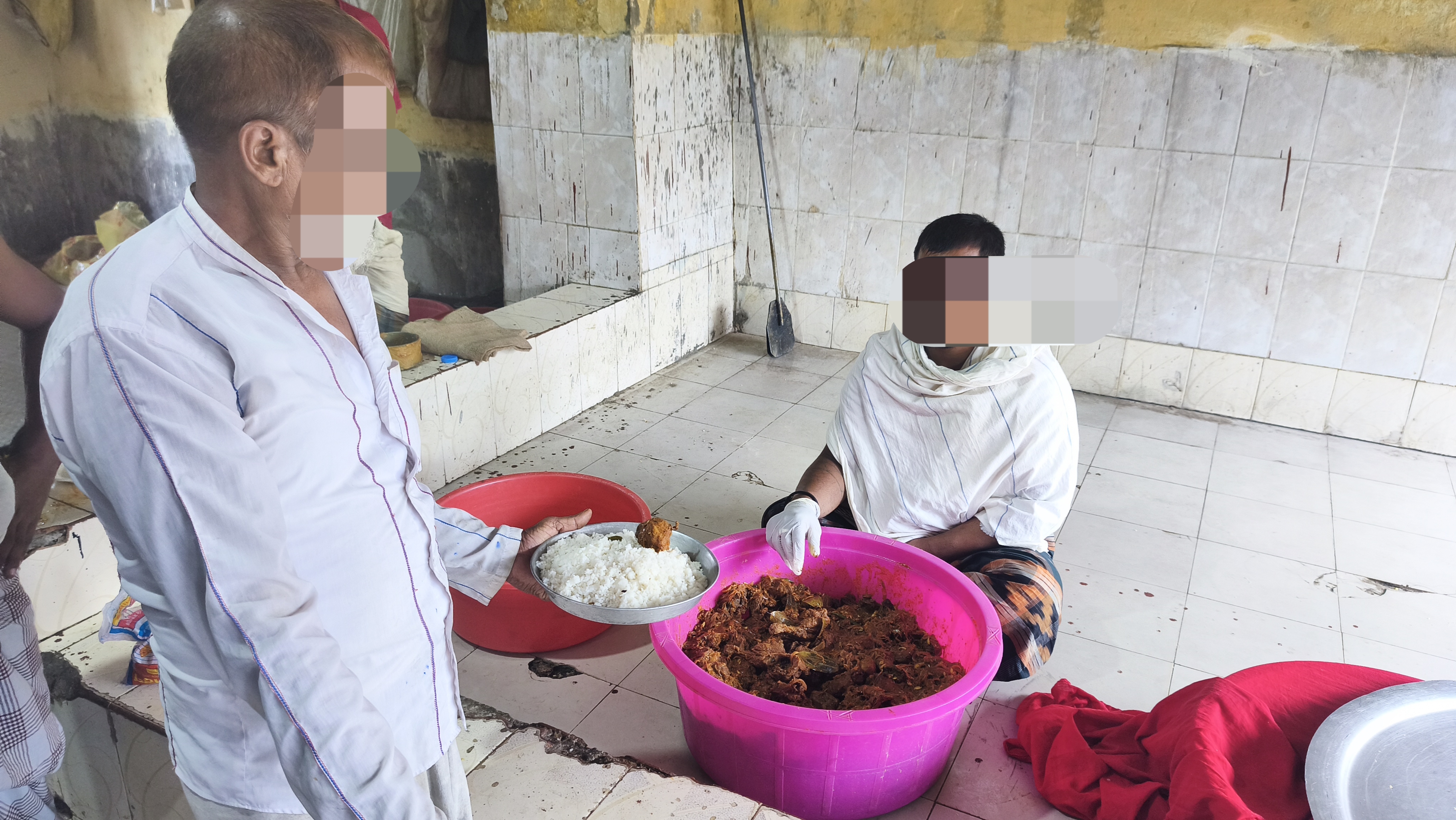 জুলাই গণ-অভ্যুত্থান দিবস উপলক্ষে বন্দীদের মাঝে বিশেষ খাবার পরিবেশন