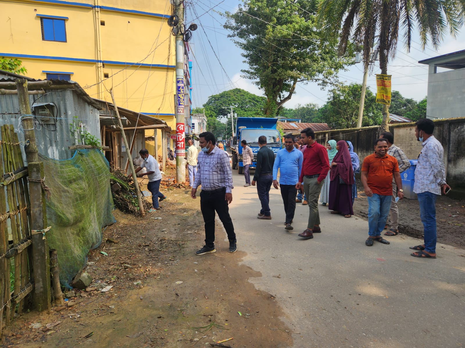 থানা বাজার গোলচত্ত্বর থেকে পৌরসভা রাস্তা পরিচ্ছন্নতা ও অবৈধ স্থাপনা দখল মুক্তকরণ অভিযান