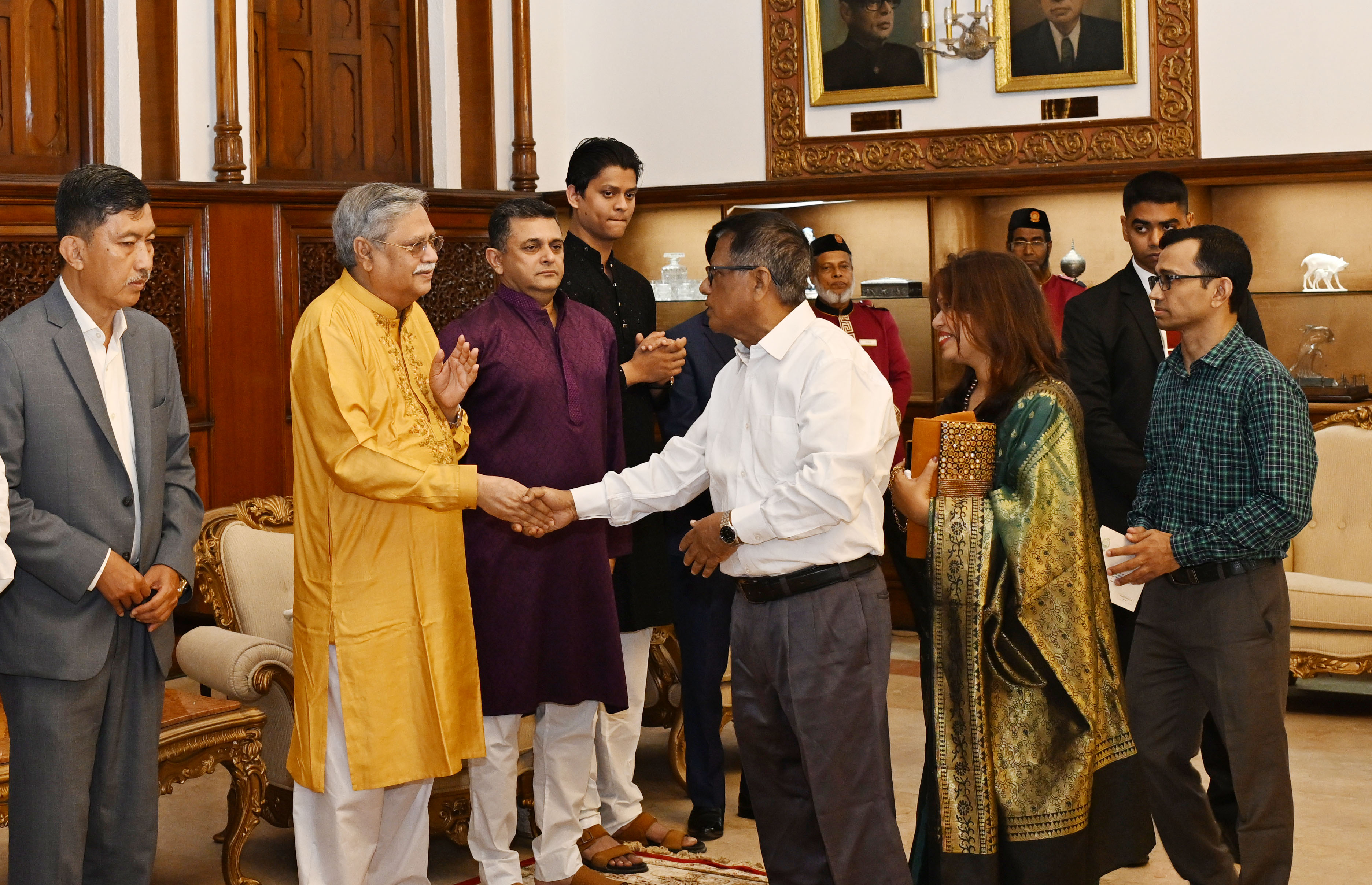 রাষ্ট্রপতি মোঃ সাহাবুদ্দিন ০১ মে ২০২৬ শুক্রবার বঙ্গভবনে বুদ্ধ পূর্ণিমা উপলক্ষে বিভিন্ন দেশের কুটনীতিকদের সাথে শুভেচ্ছা বিনিময় করেন।