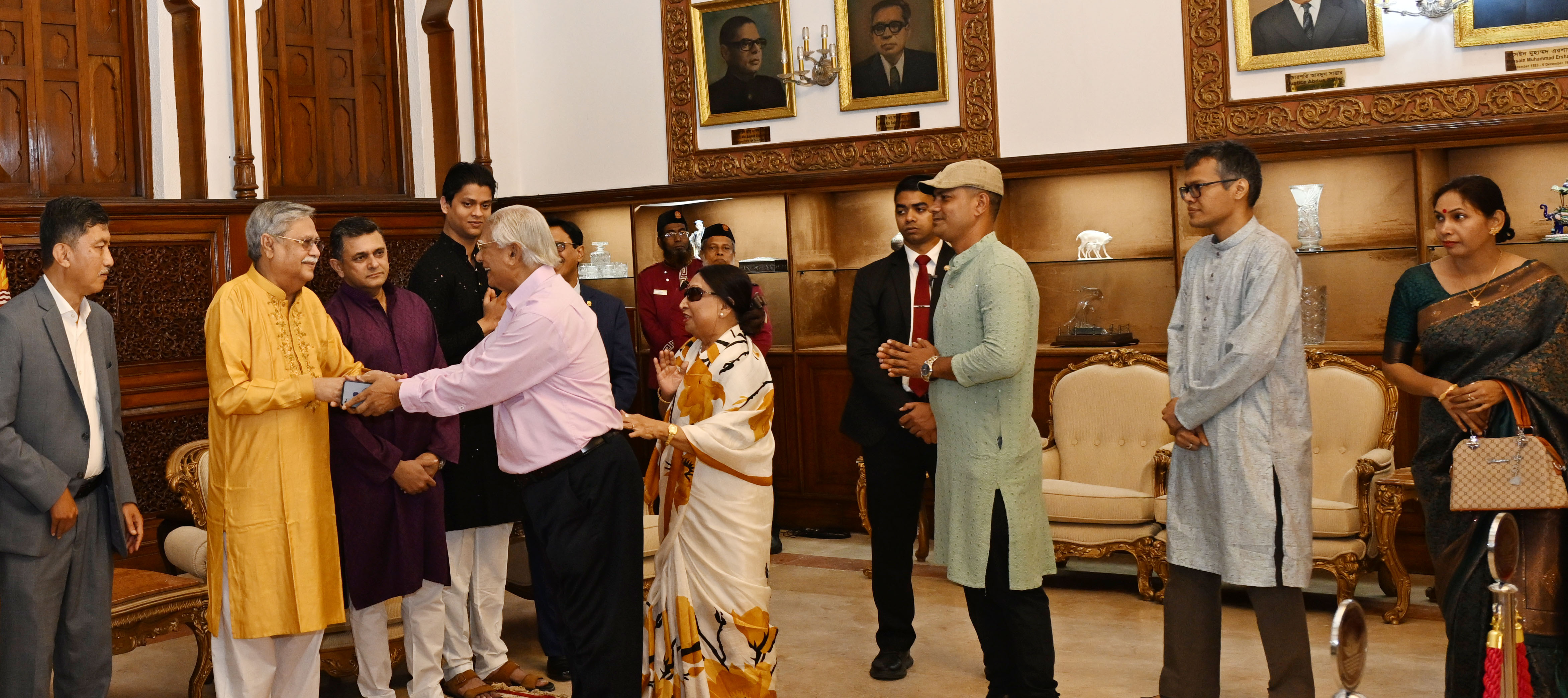 রাষ্ট্রপতি মোঃ সাহাবুদ্দিন ০১ মে ২০২৬ শুক্রবার বঙ্গভবনে বুদ্ধ পূর্ণিমা উপলক্ষে বিভিন্ন দেশের কুটনীতিকদের সাথে শুভেচ্ছা বিনিময় করেন।