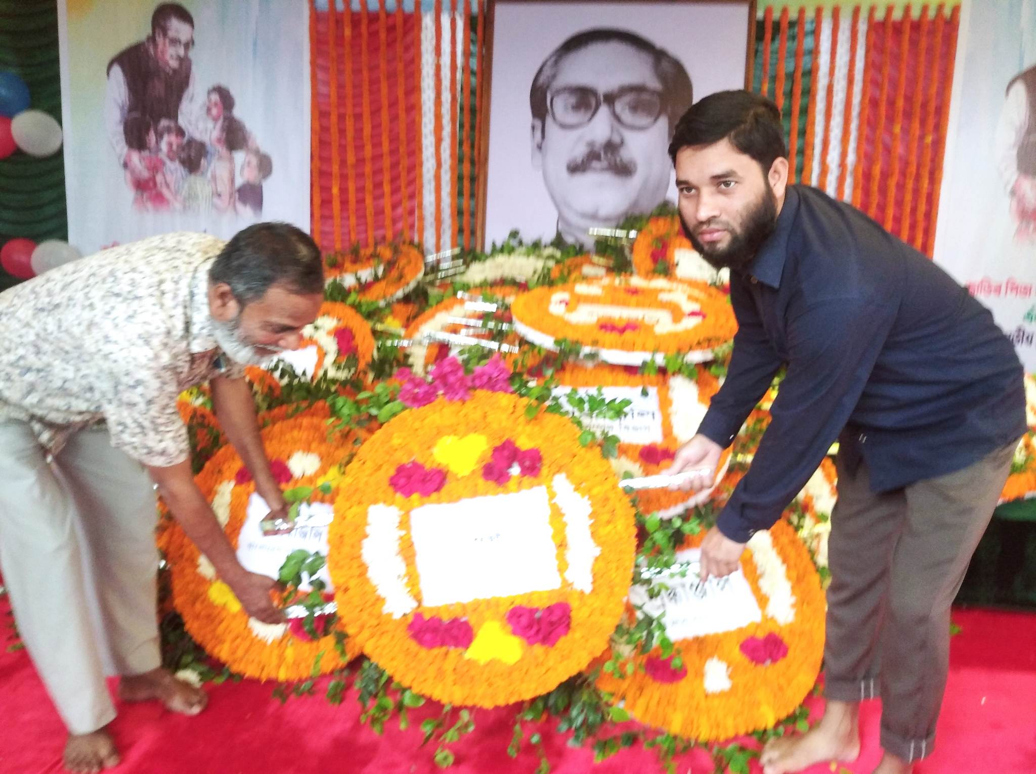 ১৭ মার্চ জাতির পিতা বঙ্গবন্ধু শেখ মুজিবুর রহমান এঁর জন্মদিবস ও জাতীয় শিশু দিবস উদযাপন উপলক্ষে শ্রদ্ধাা নিবেদন,রচনা জমা,চিত্রাংকন প্রতিযোগিতার অংশগ্রহণকারীর ও আলোচনা সভার চিত্র।