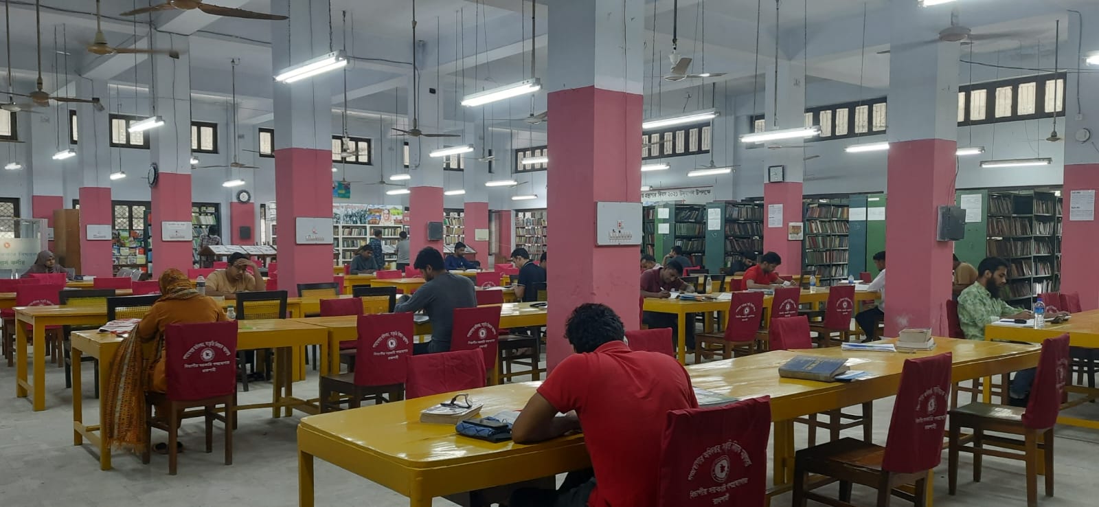 অফিসের প্রধান প্রবেশপথ নতুনরুপে