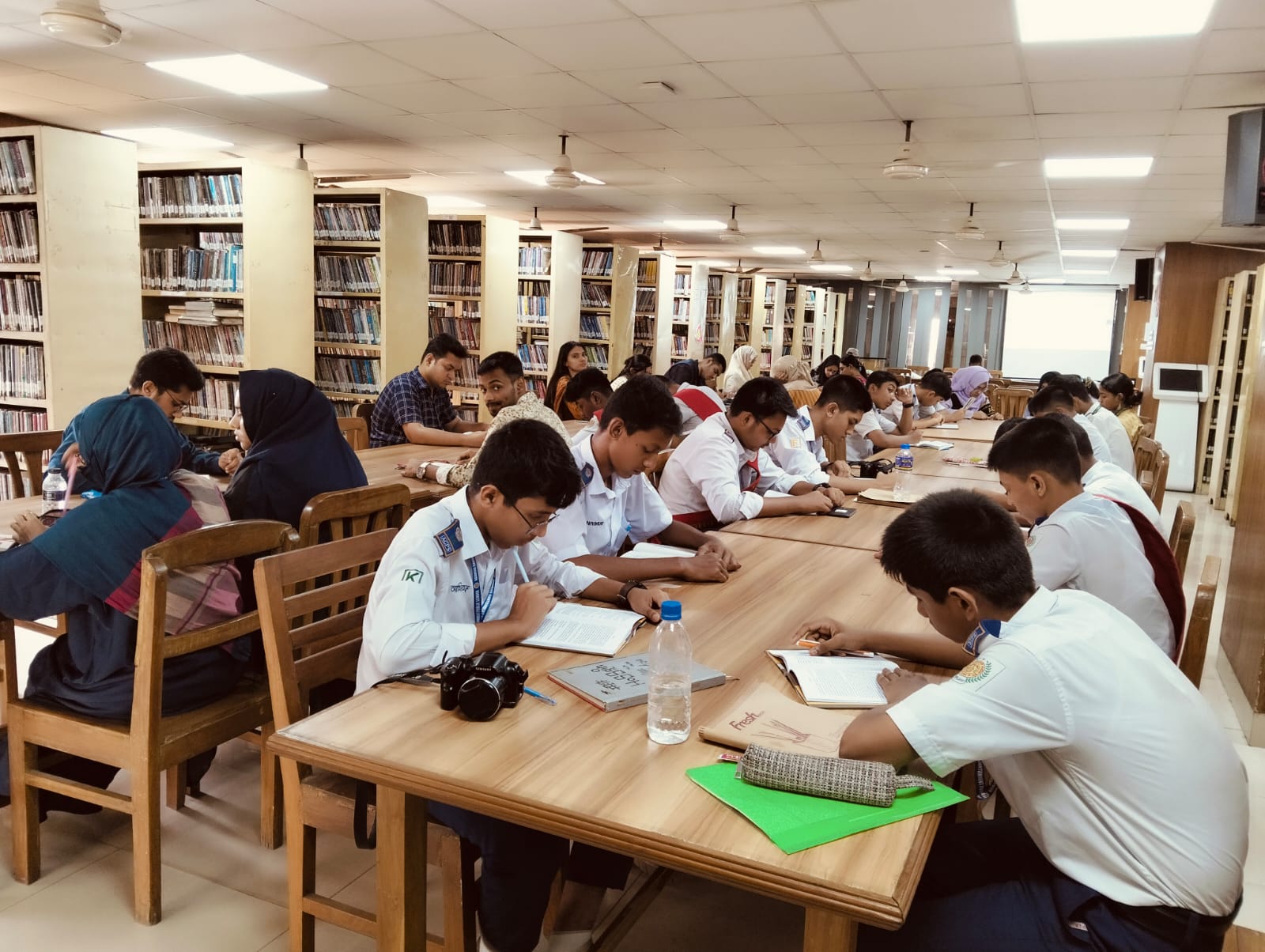 জাতীয় কবি কাজী নজরুল ইসলাম এর ১২৬ তম জন্মজয়ন্তী উপলক্ষে পুস্তক প্রদর্শনী