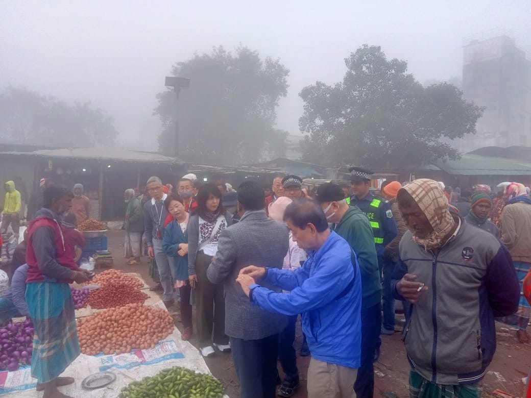 জাপানিজ পর্যটকদের মহাস্থানগড় ভ্রমন