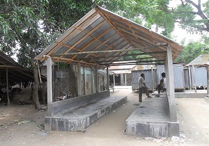 মহিষবান্দি বাজারের ঘর নির্মান
