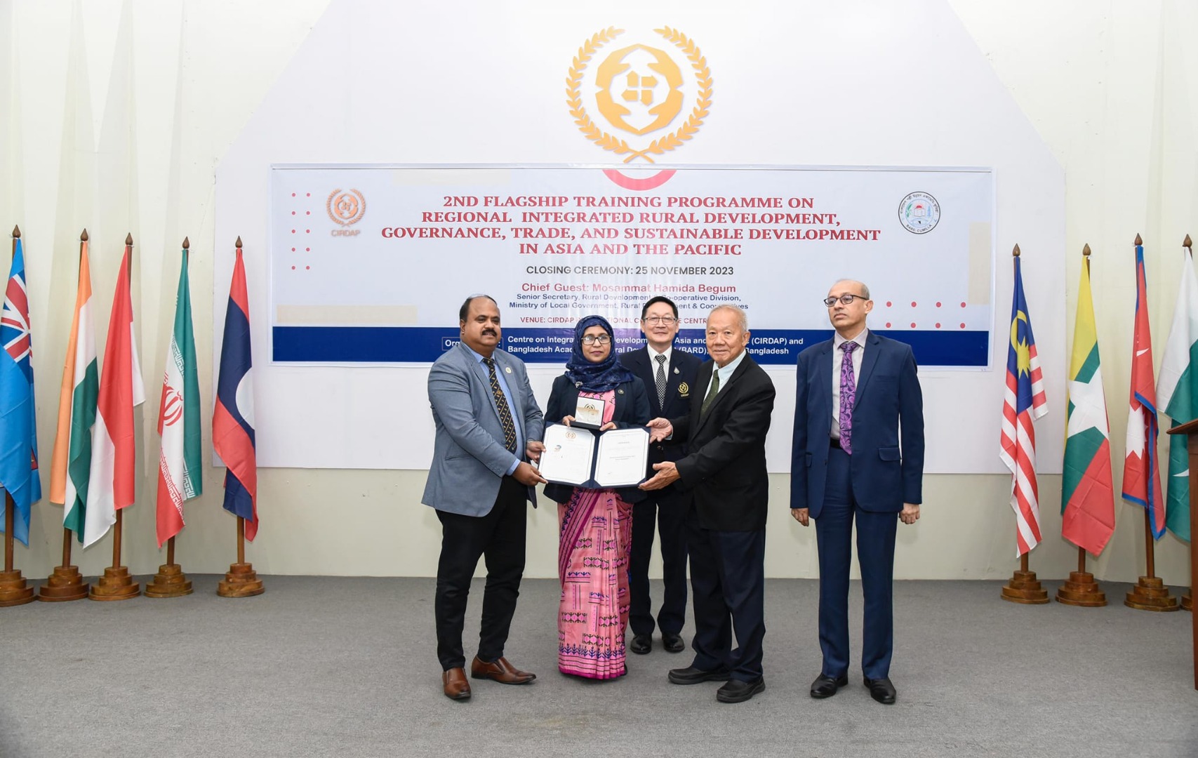 2023-11-26-03-17-f921095c674c6e2b5f3b9826af61d8ce