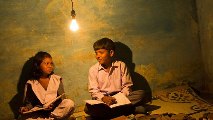 গ্রামীণ এলাকায় বিদ্যুতের আলো।