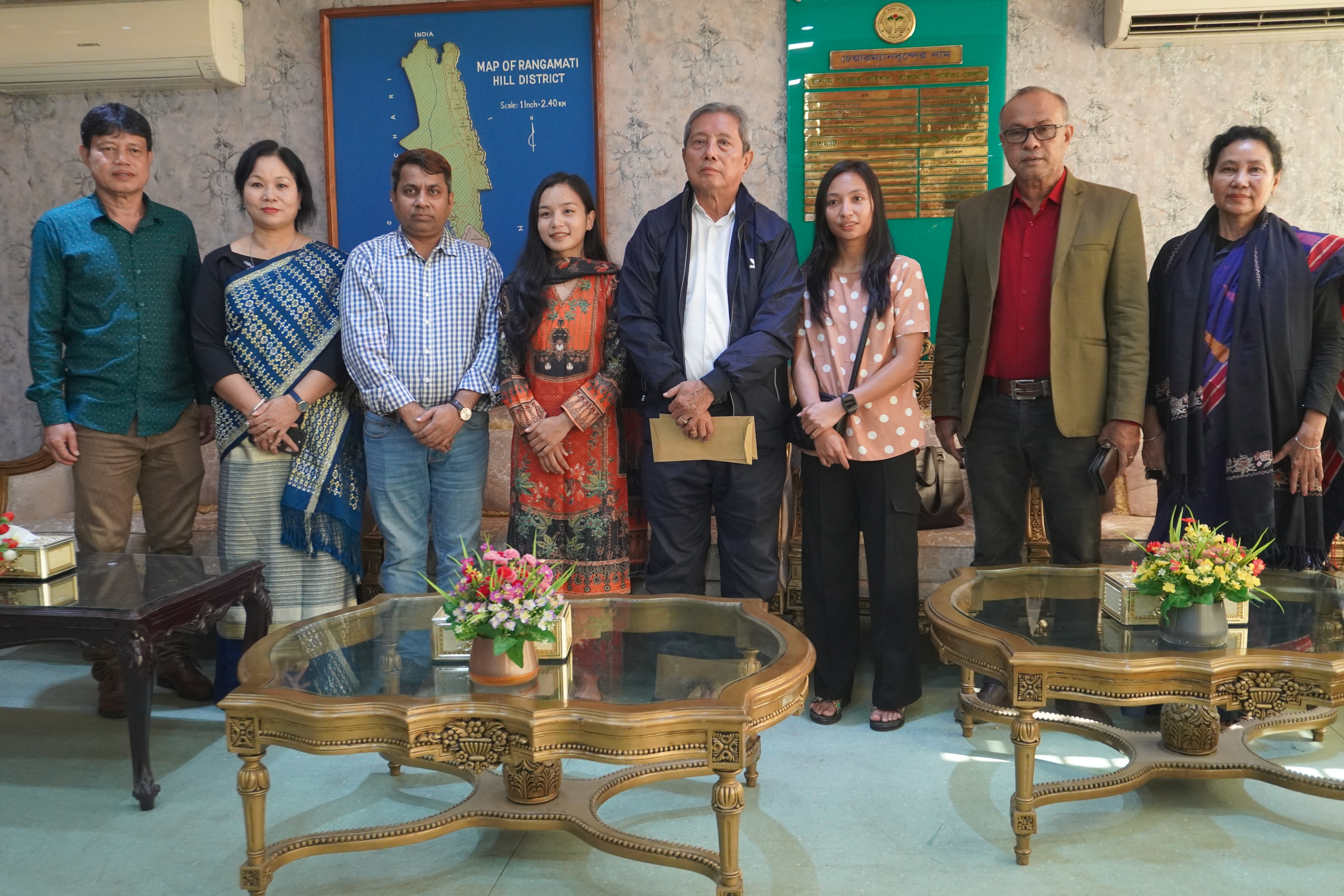 বাংলাদেশ নারী ফুটবলার ঋতুপর্না চাকমা এবং রুপনা চাকমার সাথে মাননীয় চেয়ারম্যানসহ সম্মানিত সদস্যবৃন্দ