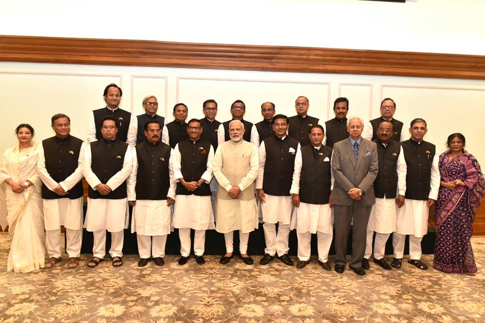 ২৩-০৪-২০১৮ রোজ সোমবার নয়া দিল্লিতে সড়ক পরিবহন ও সেতু মন্ত্রণালয়ের মাননীয় মন্ত্রী জনাব ওবায়দুল কাদের ভারতের মান্যবর প্রধানমন্ত্রী জনাব নরেন্দ্র মোদী সাখে   সৌজন্য সাক্ষাতে মিলিত হন। এসময় তারা দুদেশের স্বার্থসংশ্লিষ্ট বিষয় নিয়ে আলোচনা করেন ।