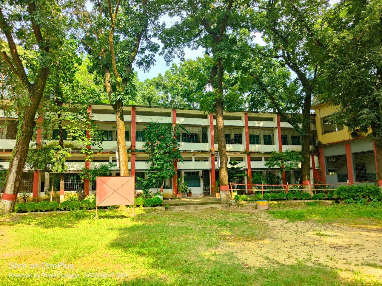 কলেজ ভবন