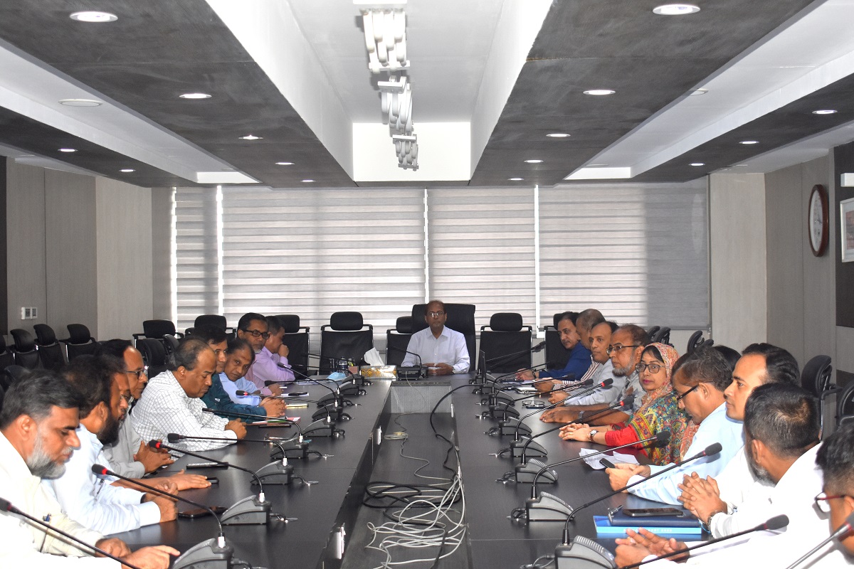 সাধারণ বীমা কর্পোরেশনের পরিচালনা পর্ষদের চেয়ারম্যান পদে যোগদান উপলক্ষ্যে জনাব দুলাল কৃষ্ণ সাহা, সচিব (অবঃ) মহোদয়কে কর্পোরেশন-এর পক্ষ থেকে অদ্য ০৫.০৯.২০২৩ তারিখে ফুলেল শুভেচ্ছা ও অভিনন্দন জ্ঞাপন করা হয়।