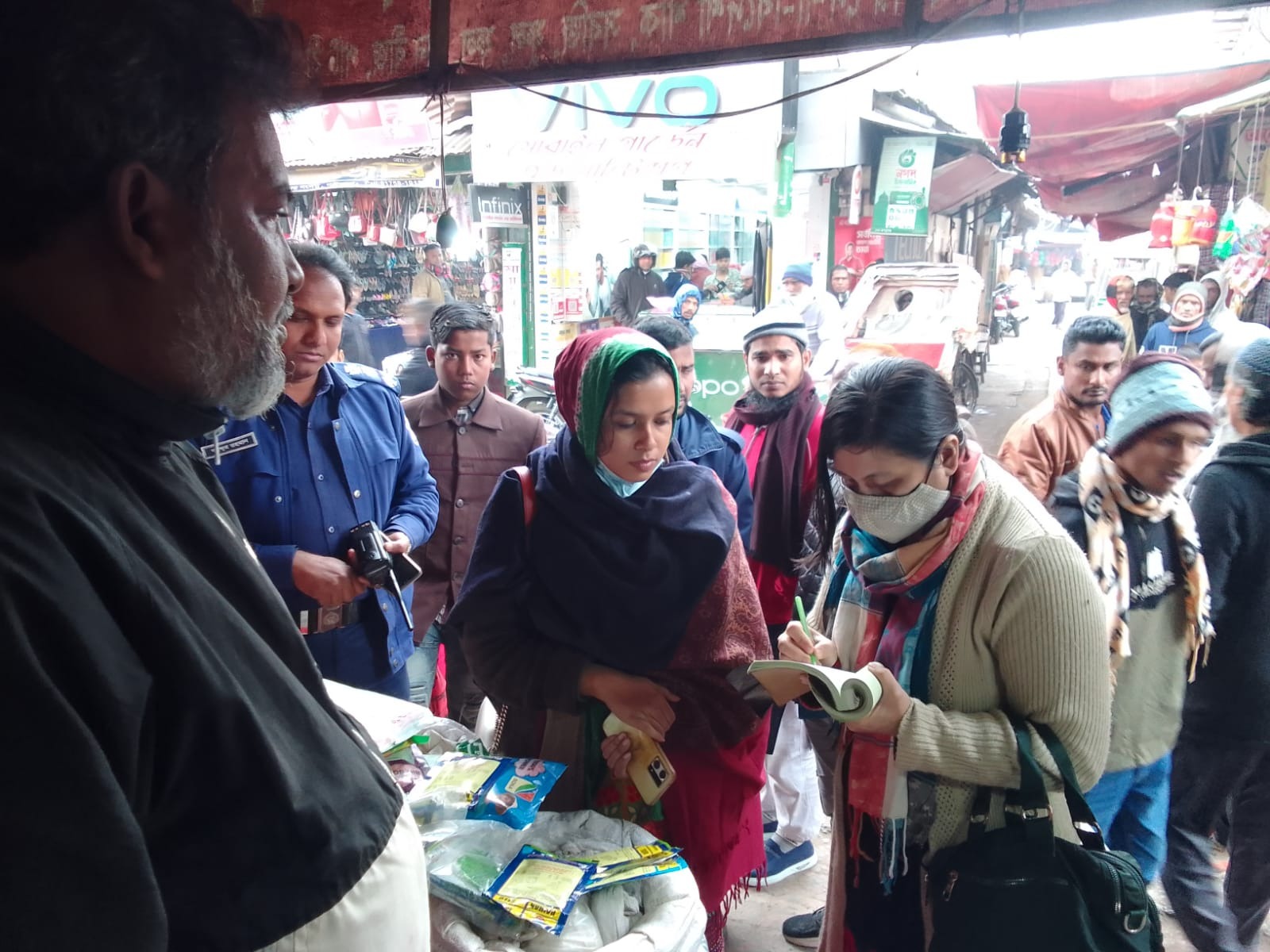 ভেজাল বীজ প্রতিরোধে মোবাইল কোর্ট পরিচালনা