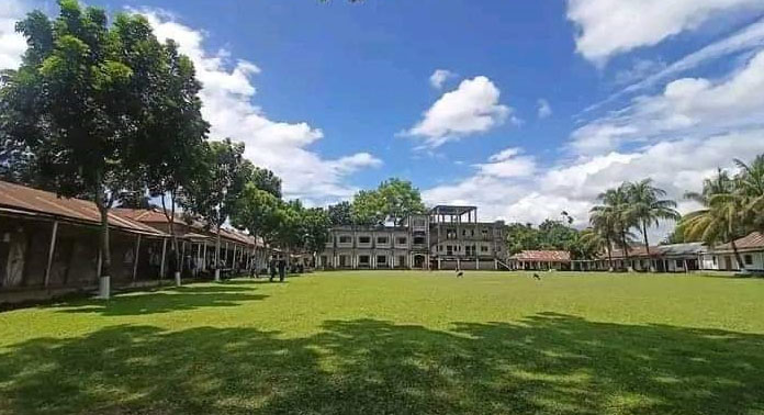 কলেজ ক্যাম্পাস