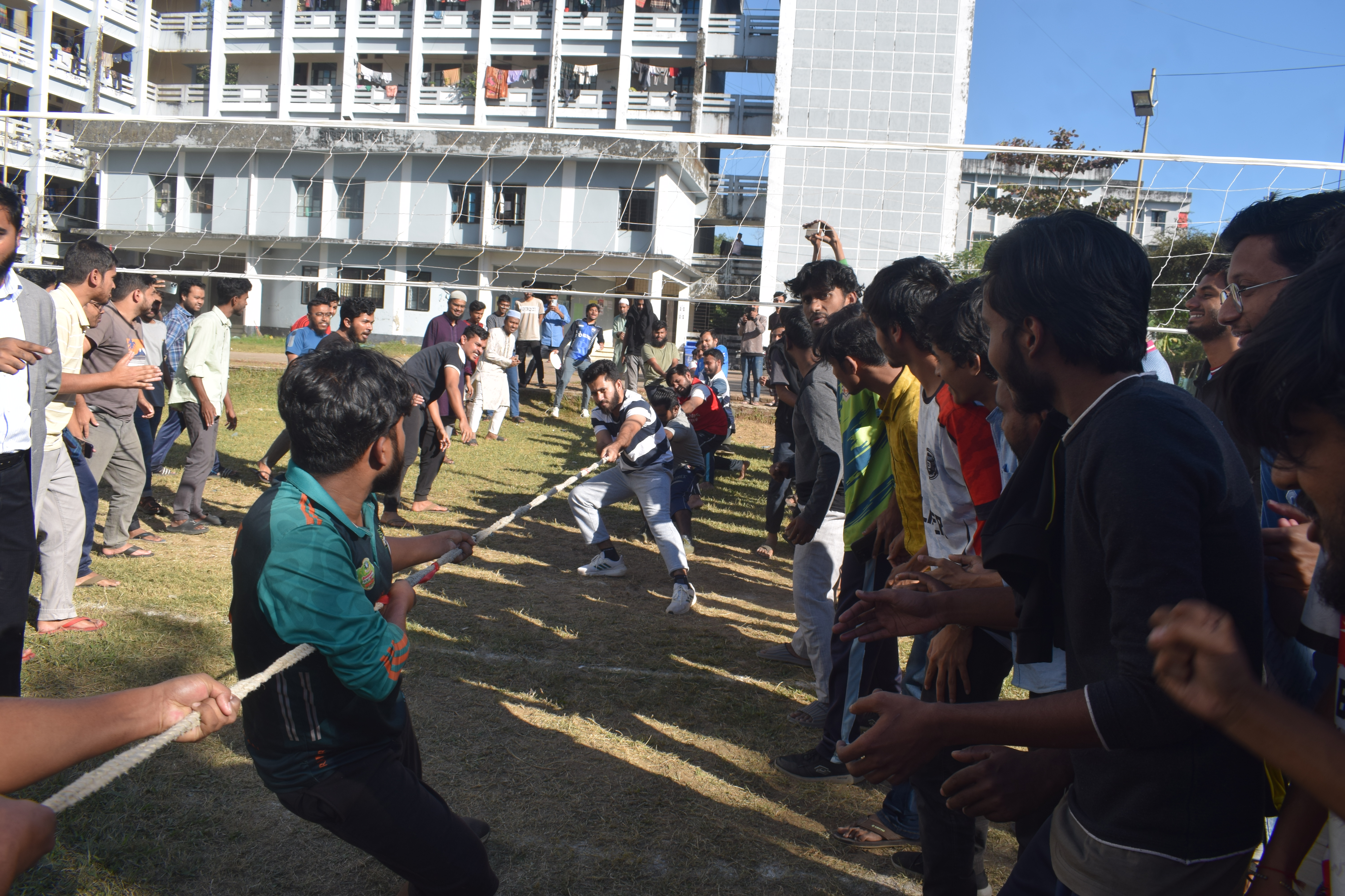 মহান বিজয় দিবস- ২০২৪ উদযাপন উপলক্ষ্যে ক্রীড়া প্রতিযোগিতা (দড়ি টানাটানি)