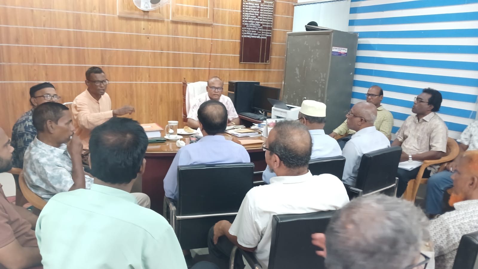 প্রতিষ্ঠান প্রধানদের নিয়ে মিটিং