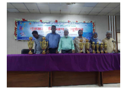 পুরষ্কার ‍বিতরণী অনুষ্ঠান ।