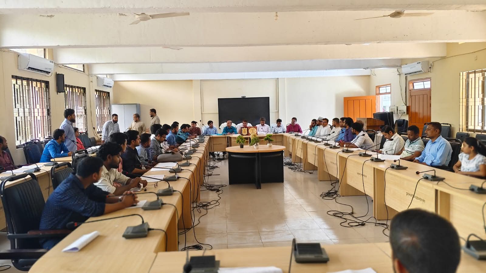 ইলেকট্রনিক্স টেকনোলজির বিভাগীয় প্রধার জনাব সোহানুর রহমান এর বিদায়
