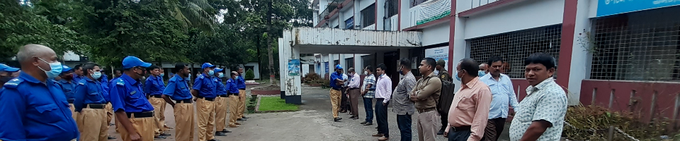 গ্রাম পুলিশদের উপজেলায় সাপ্তাহিক প্যারেট