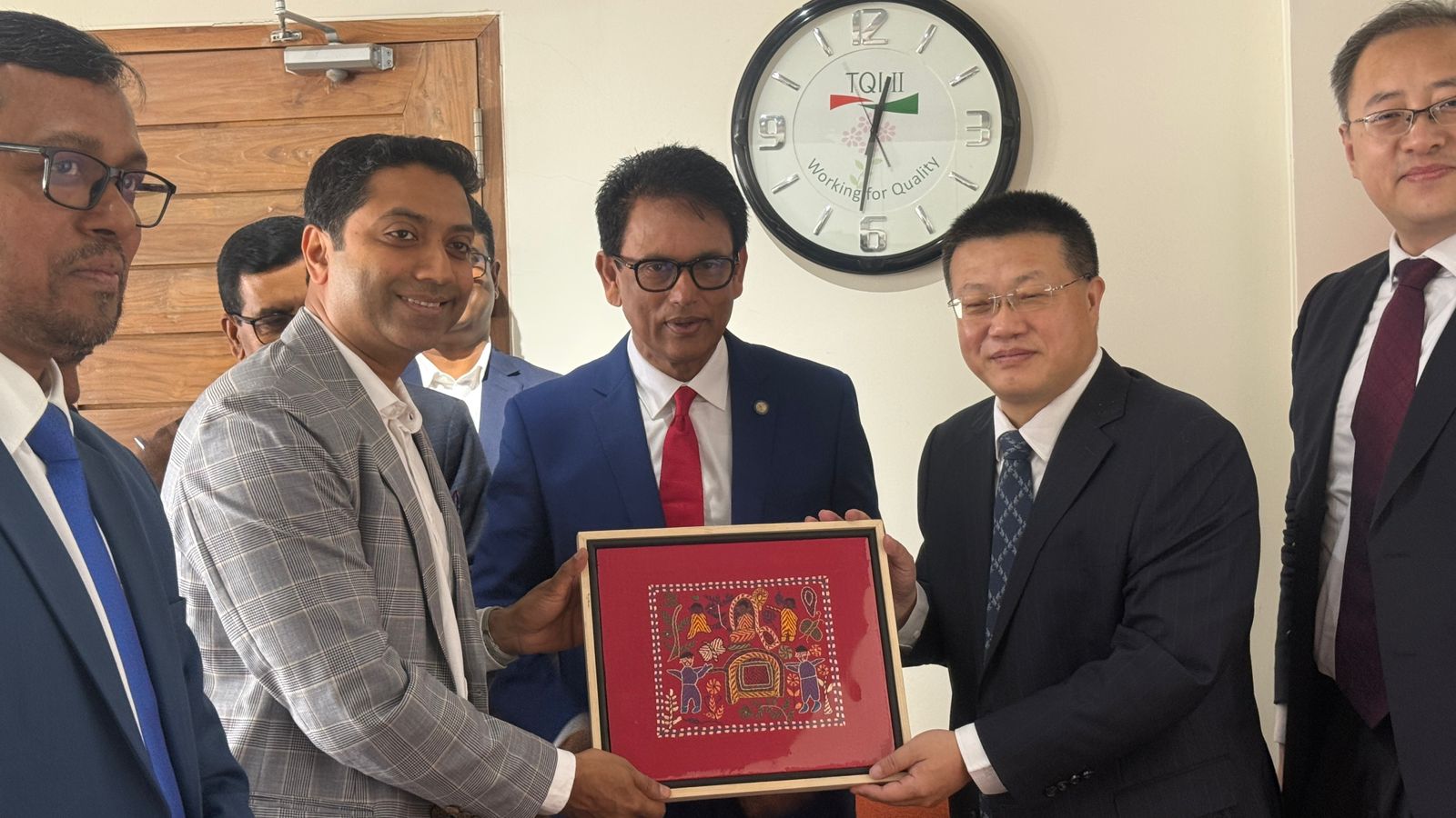 বাংলাদেশ-চীন শিক্ষা সহযোগিতা: ভাষা ও কারিগরি দক্ষতায় ১০ হাজার শিক্ষার্থীকে আওতায় আনার উদ্যোগ