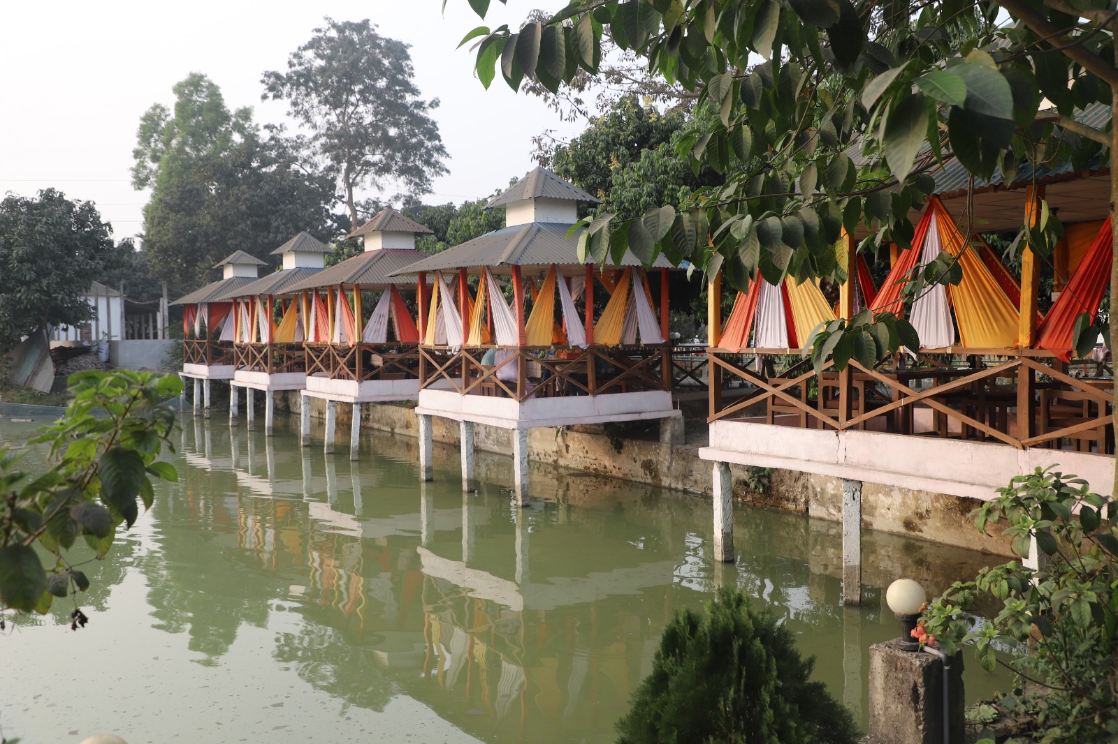 গোল্ডেন ভিউ রেস্টুরেন্ট , শেরপুর সদর, শেরপুর