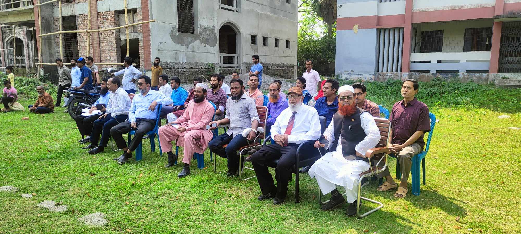 ২১ শে ফেব্রুয়ারী উপলক্ষ্যে ছাত্র-শিক্ষক প্রীতি ক্রিকেট ম্যাচ