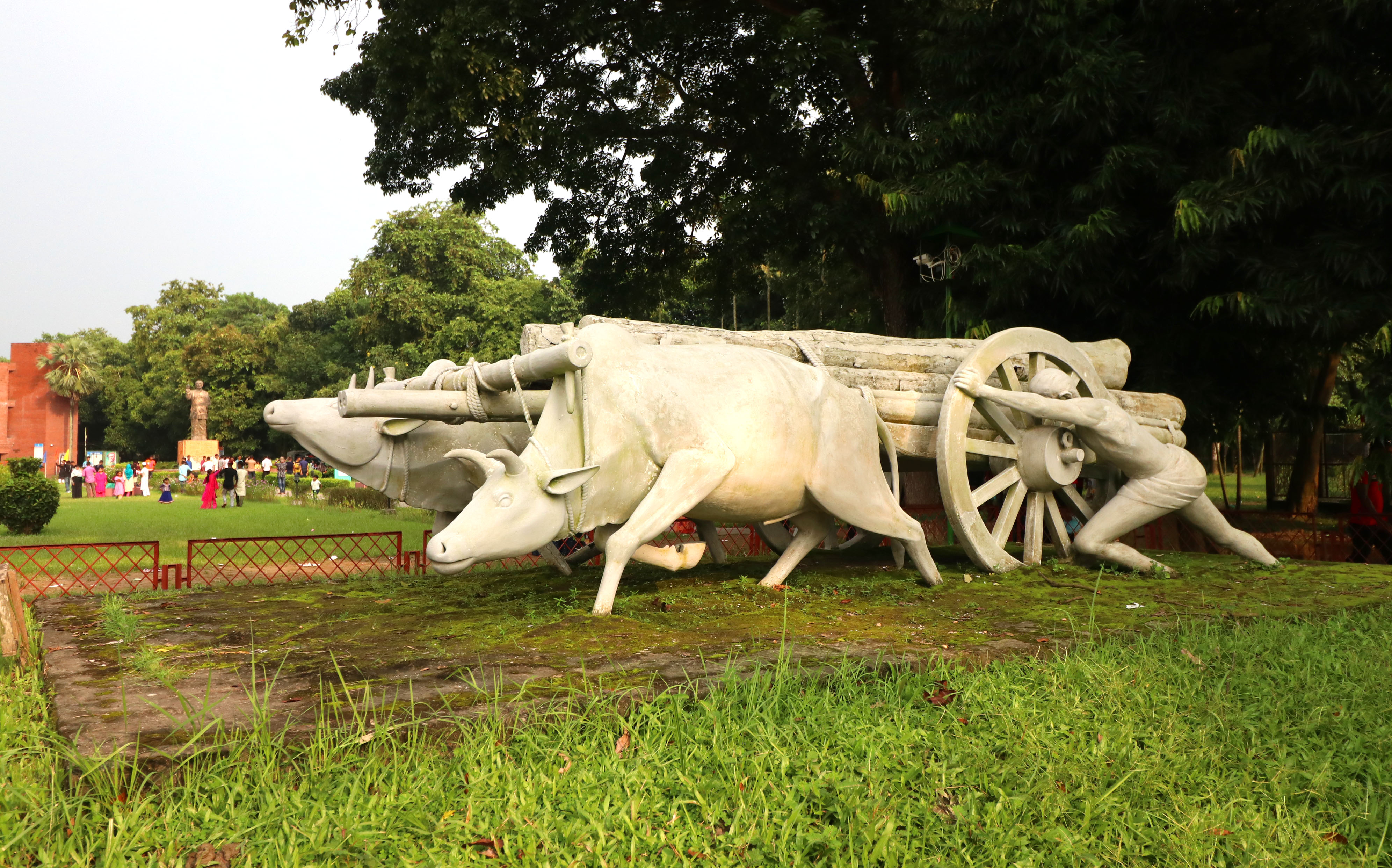 শিল্পাচার্য জয়নুল আবেদিনের ‍‍সংগ্রাম তৈলচিত্রের ভাস্কর্যরূপ