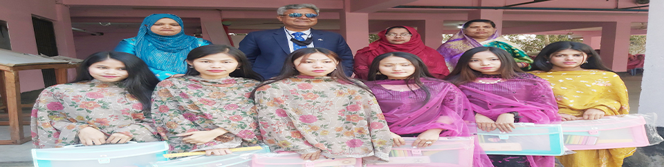 এস এস সি পরীক্ষার্থী ২০২৪ পরীক্ষা সহায়ক উপকরণ বিতরণ।