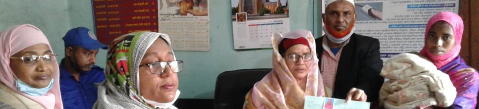 তালমা ইউনিয়নের ভিজিডি কার্ড ও চাল বিতরণ।