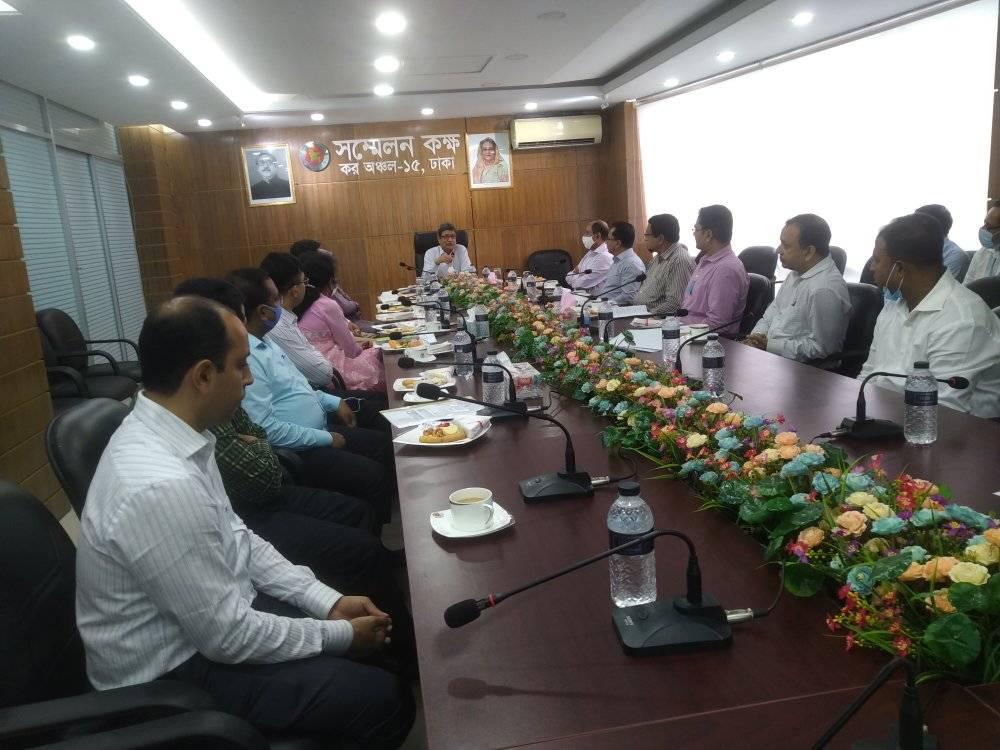 জাতীয় রাজস্ব বোর্ডের মাননীয় চেয়ারম্যান মহোদয় কর্তৃক কর অঞ্চল-১৫,ঢাকায় সংক্ষিপ্ত পরিদর্শন