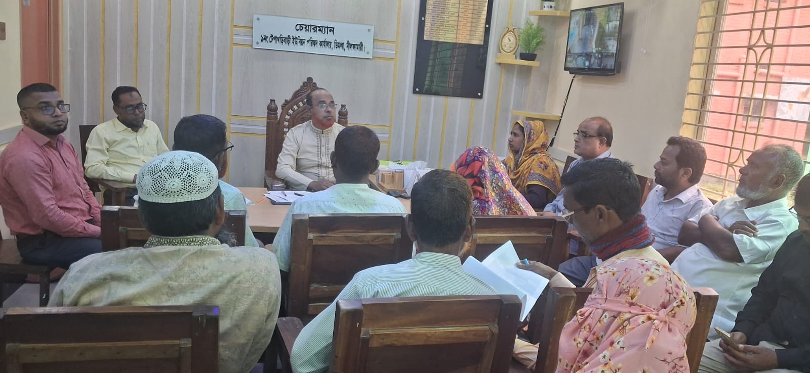 আজকে ১০/০৫/২০২৬ পবিত্র ঈদ উল আযহা-২০২৬ উপলক্ষ্যে ভিজিএফ কর্মসূচীর চলমান মিটিংয়ে উপজেলা প্রকল্প বাস্তবায়ন কর্মকর্তার উপস্থিত হন