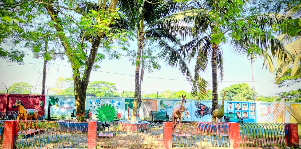 উপজেলা প্রাঙ্গনে শিশুদের জন্য বিনোদন কেন্দ্র