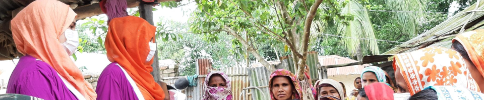 ডোর টু ডোর সেবা প্রদানের ছবি