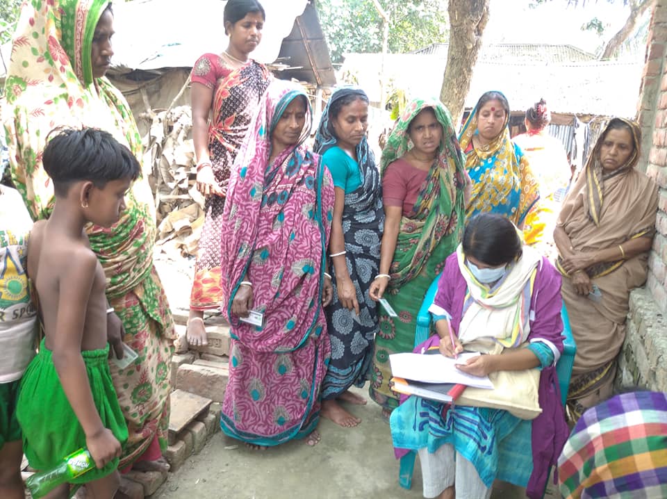 ডোর টু ডোর সেবা প্রদান ছবি