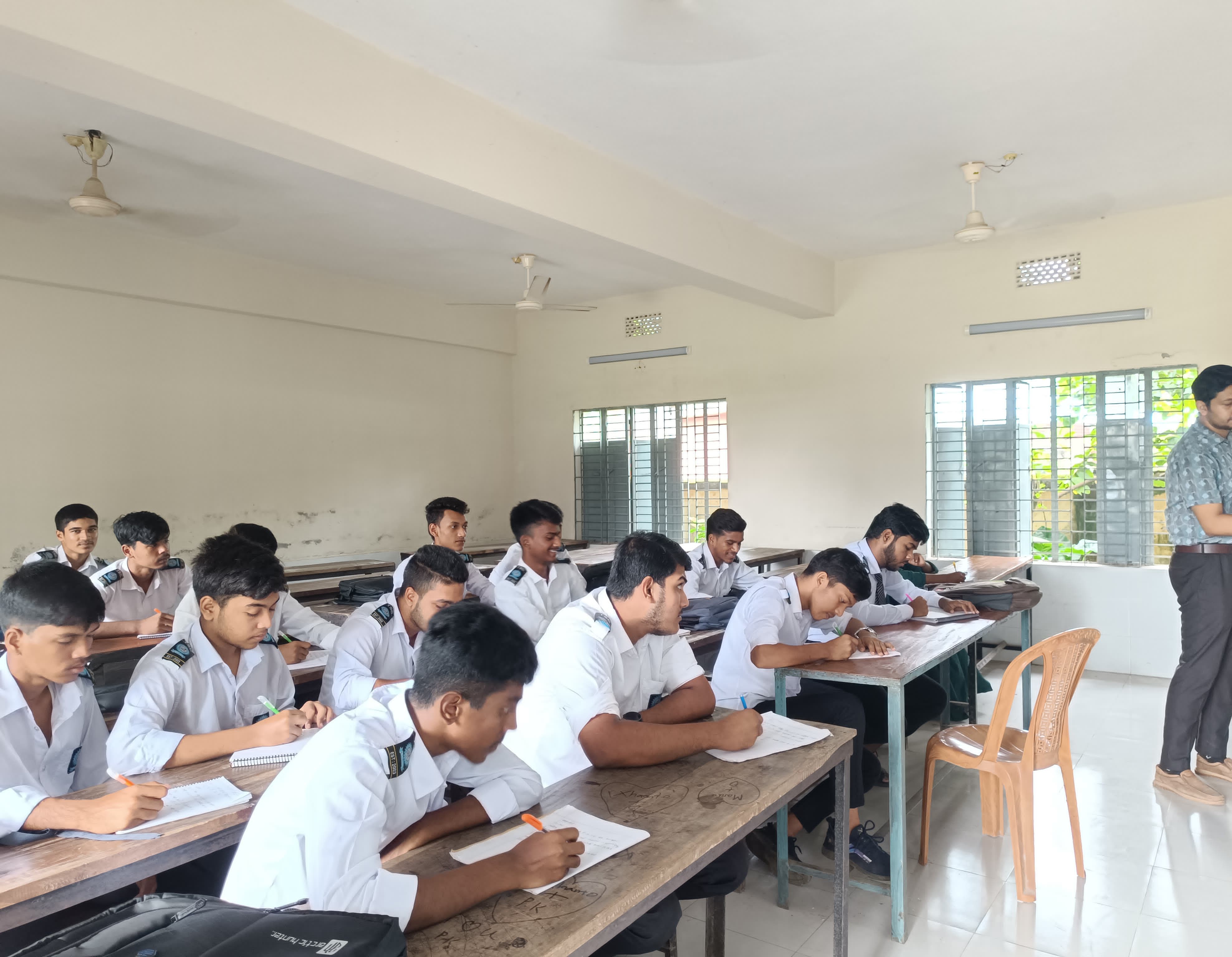 শ্রেণীকক্ষে পাঠদান কার্যক্রম