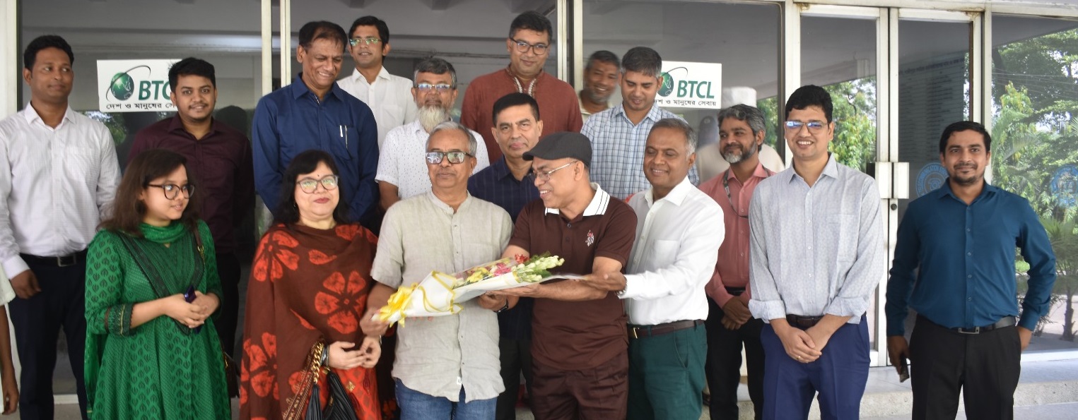 বিটিসিএল-এর ব্যবস্থাপনা পরিচালকের টিএসসি পরিদর্শন ও মতবিনিময় সভা অনুষ্ঠিত