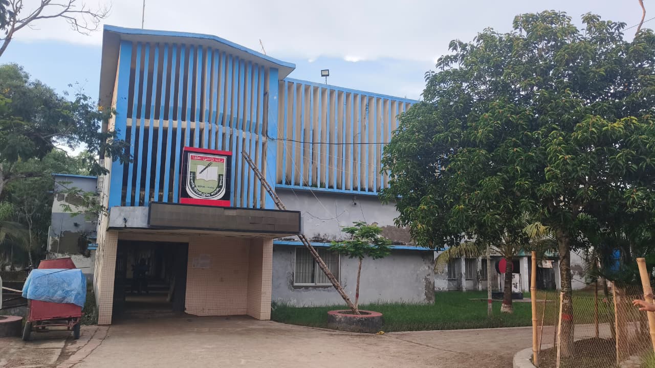কলেজ ক্যাম্পাস