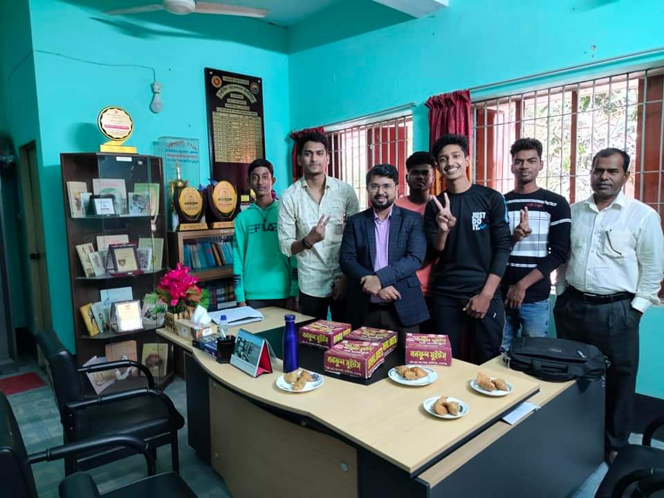 Students are joyous after getting GPA 5.00